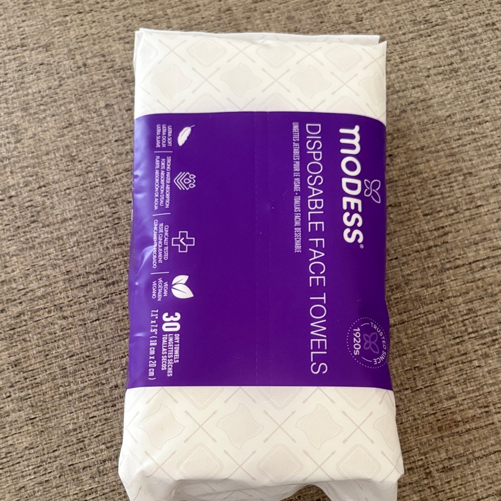 Disposable Face Towels - Purple and White X6 packs